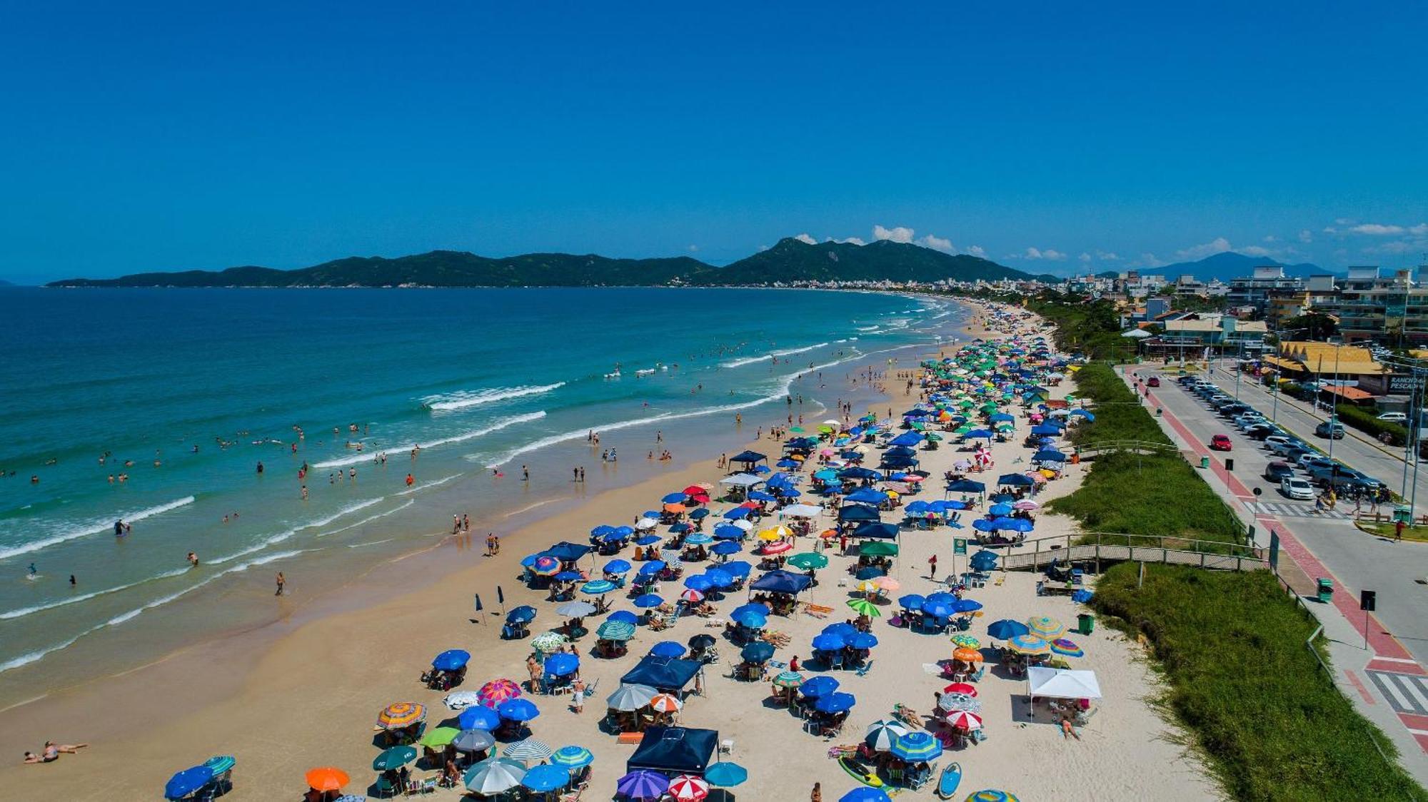 Appartamento Apto Praia De Mariscal E Canto Grande Bombinhas Sc - Canela Flats 02 Esterno foto